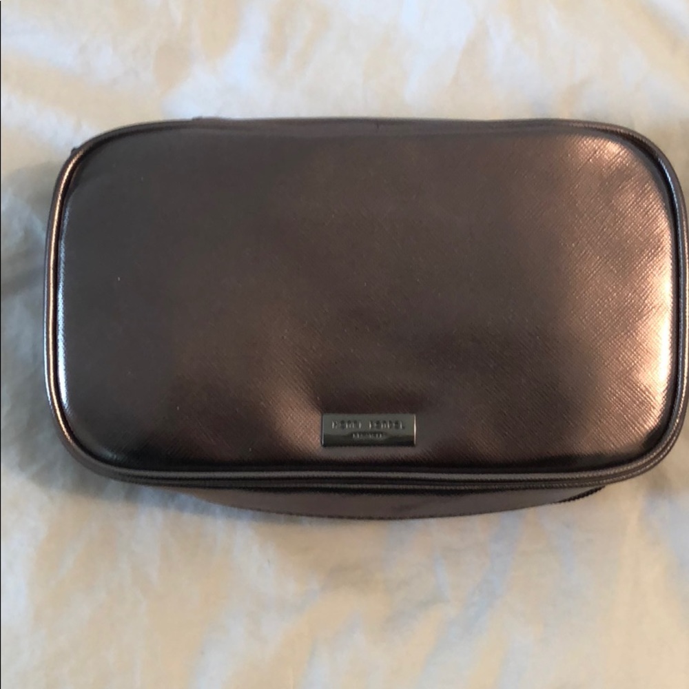 🆕 Henri Bendel Metallic Travel Jewelry Case